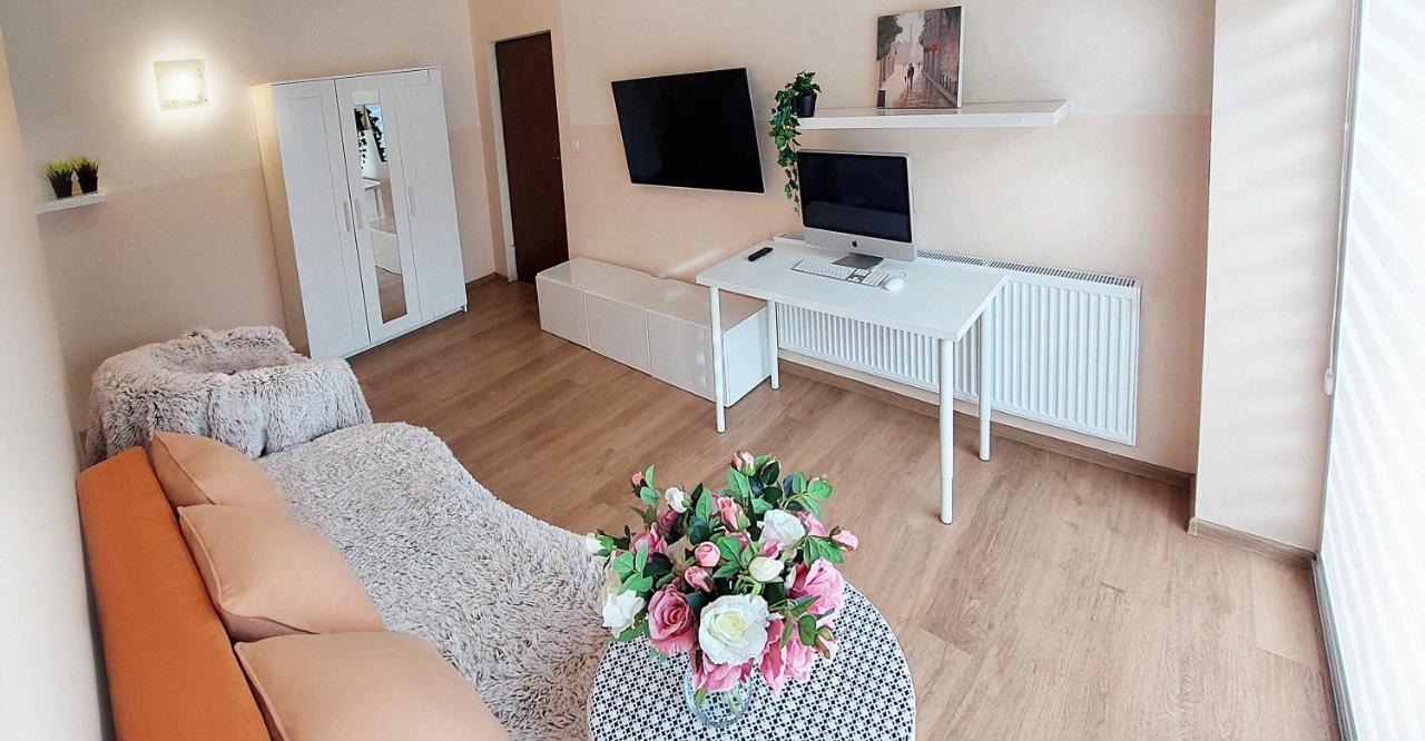 Apartamenty Gorki Male Тушен Екстериор снимка