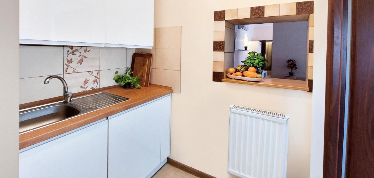 Apartamenty Gorki Male Тушен Екстериор снимка