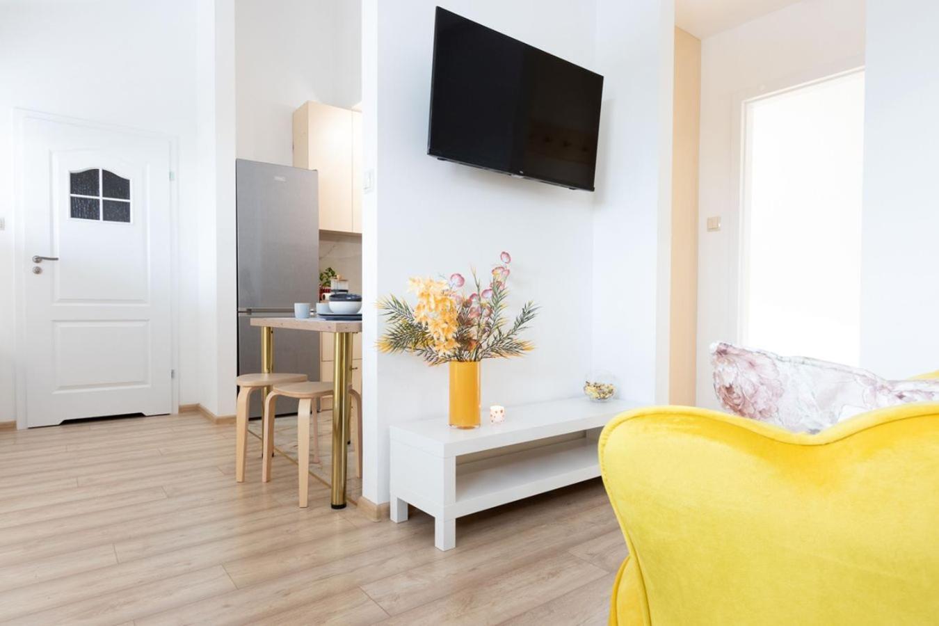 Apartamenty Gorki Male Тушен Екстериор снимка