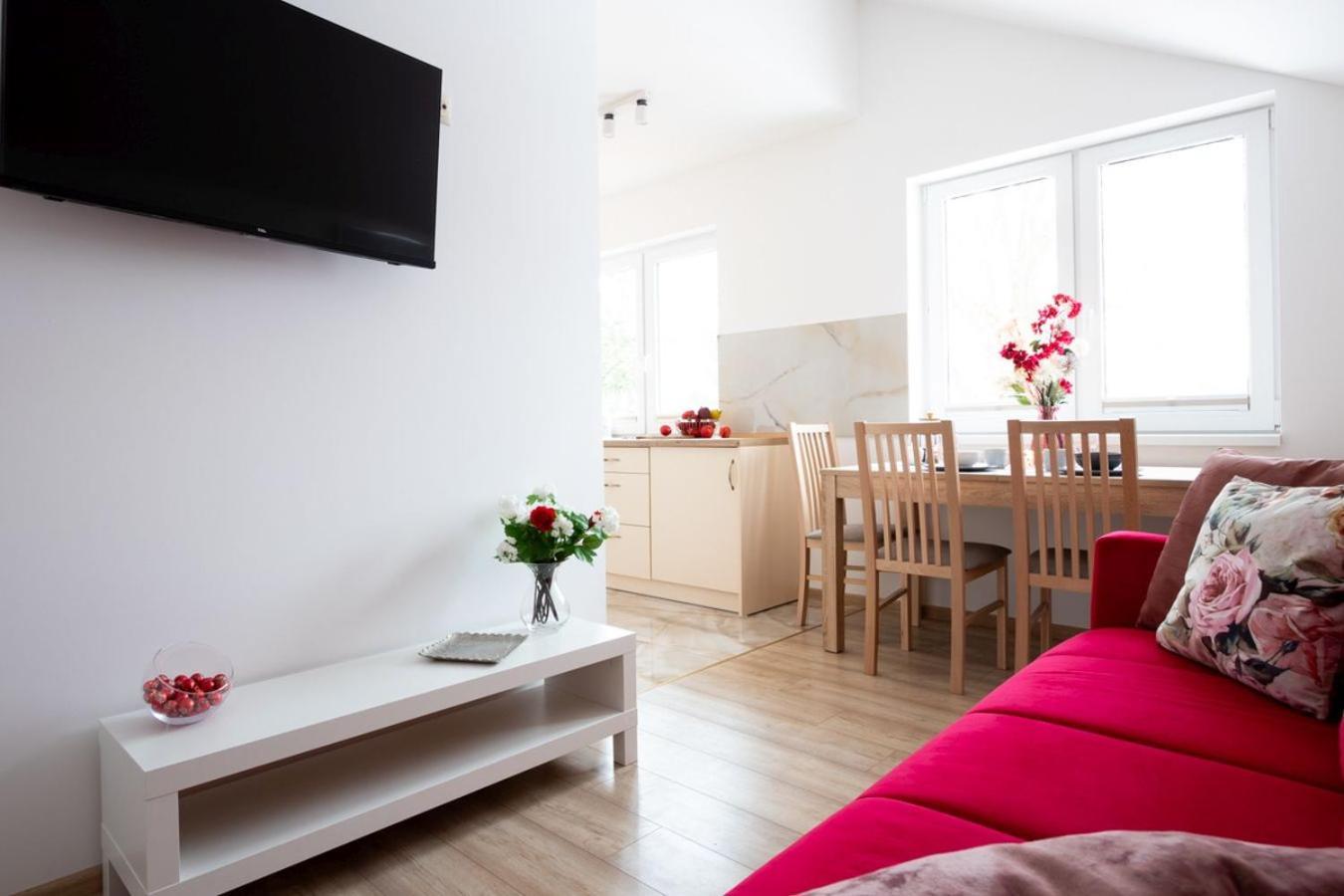 Apartamenty Gorki Male Тушен Екстериор снимка